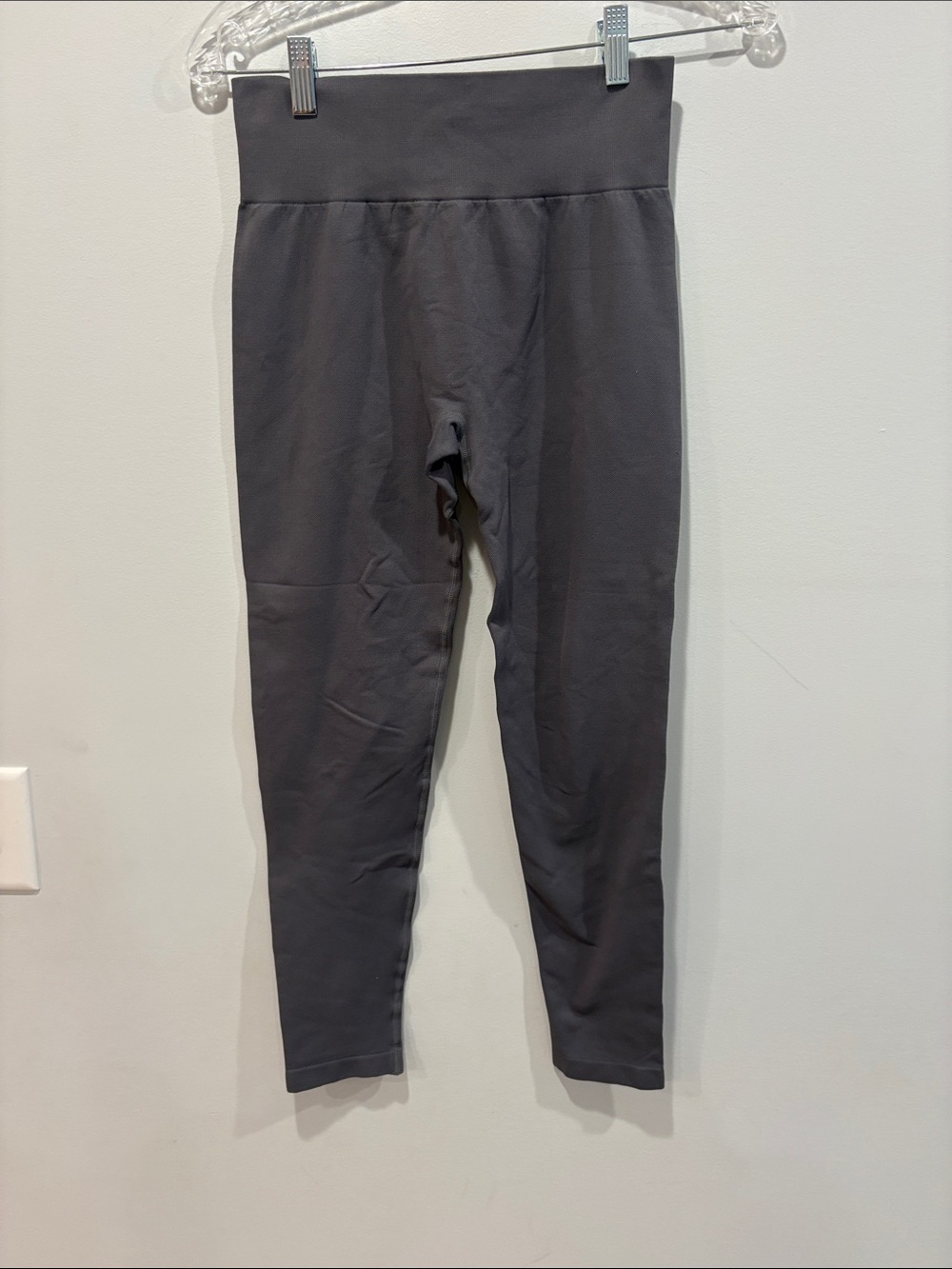 High-Rise Leggings in Dark Gray — Everyday Stretch
